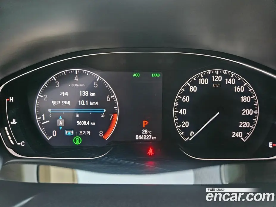 Honda Accord 2018 2.0 автомат (гидро), фото 8
