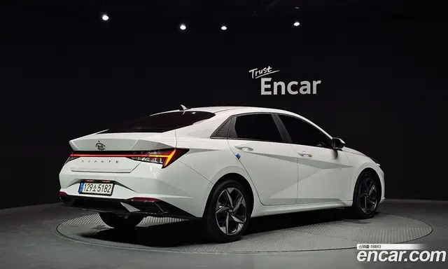 Hyundai Avante 2021 1.6 автомат (гидро), миниатюра 2