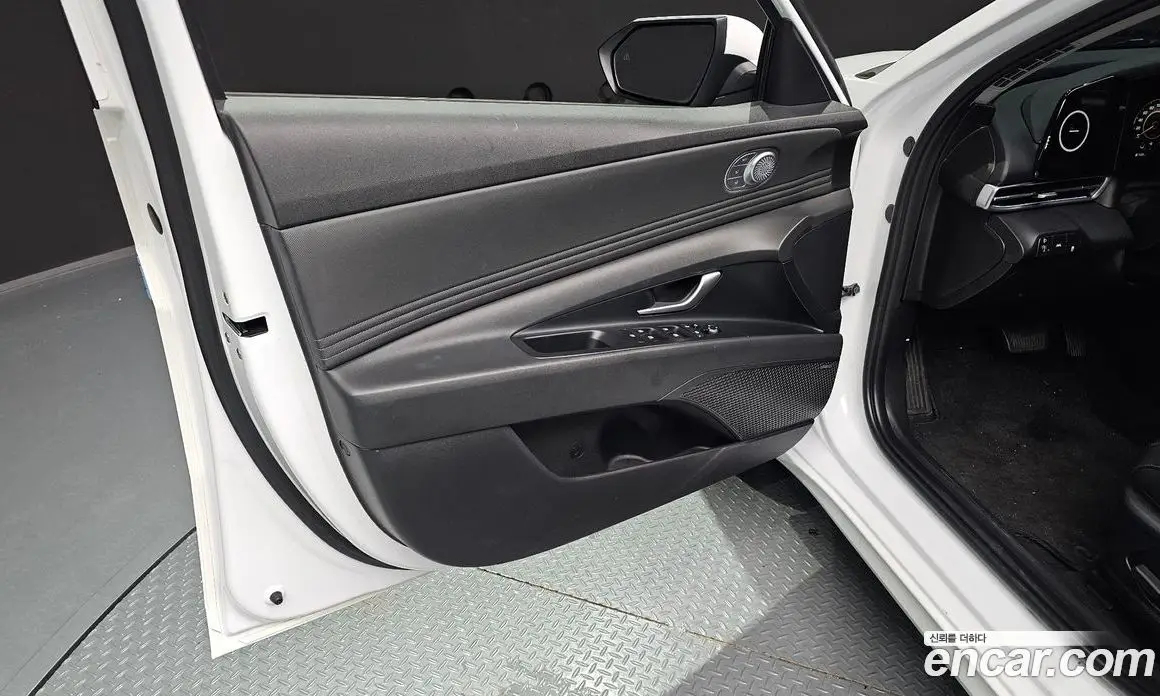Hyundai Avante 2021 1.6 автомат (гидро), фото 14