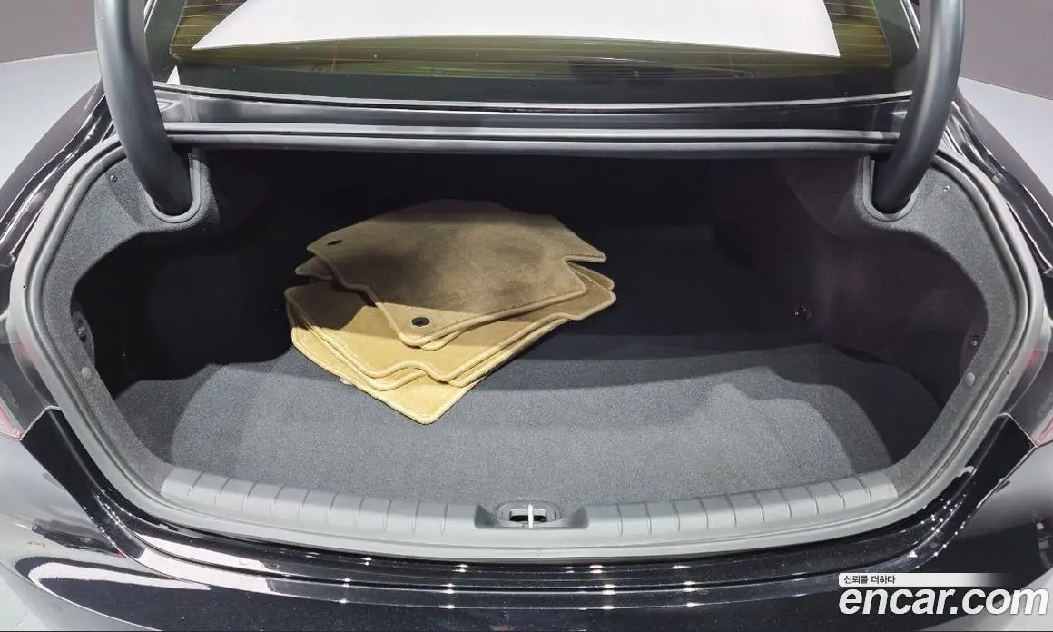Hyundai Grandeur 2022 3.3 автомат (гидро), фото 23