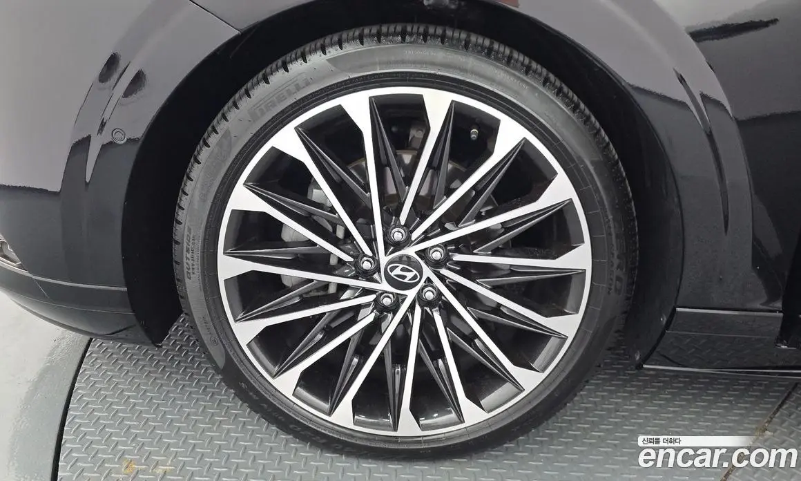 Hyundai Grandeur 2023 3.5 автомат (гидро), фото 5