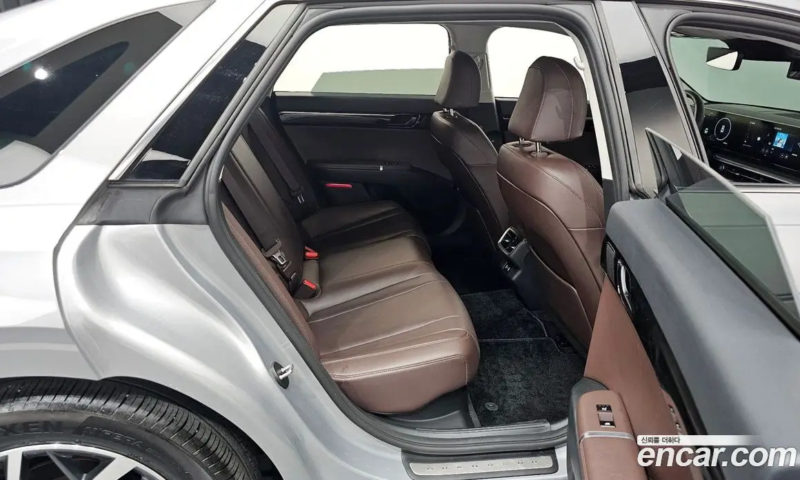 Hyundai Grandeur 2023 1.6 автомат (гидро), фото 17