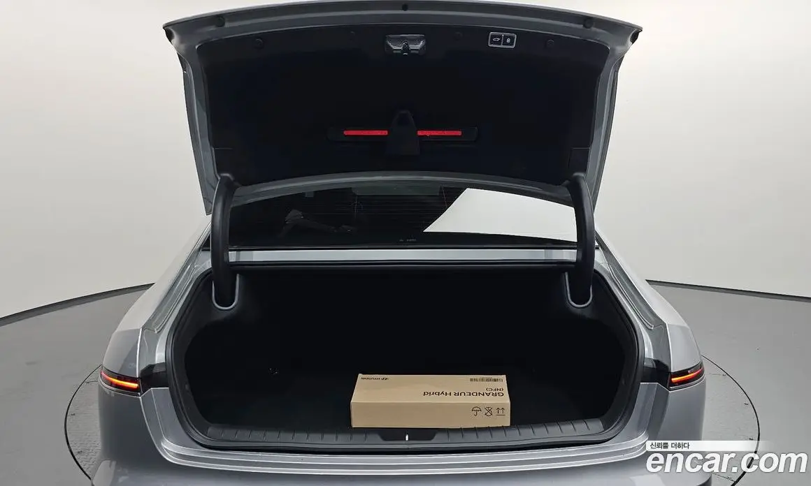 Hyundai Grandeur 2023 1.6 автомат (гидро), фото 29