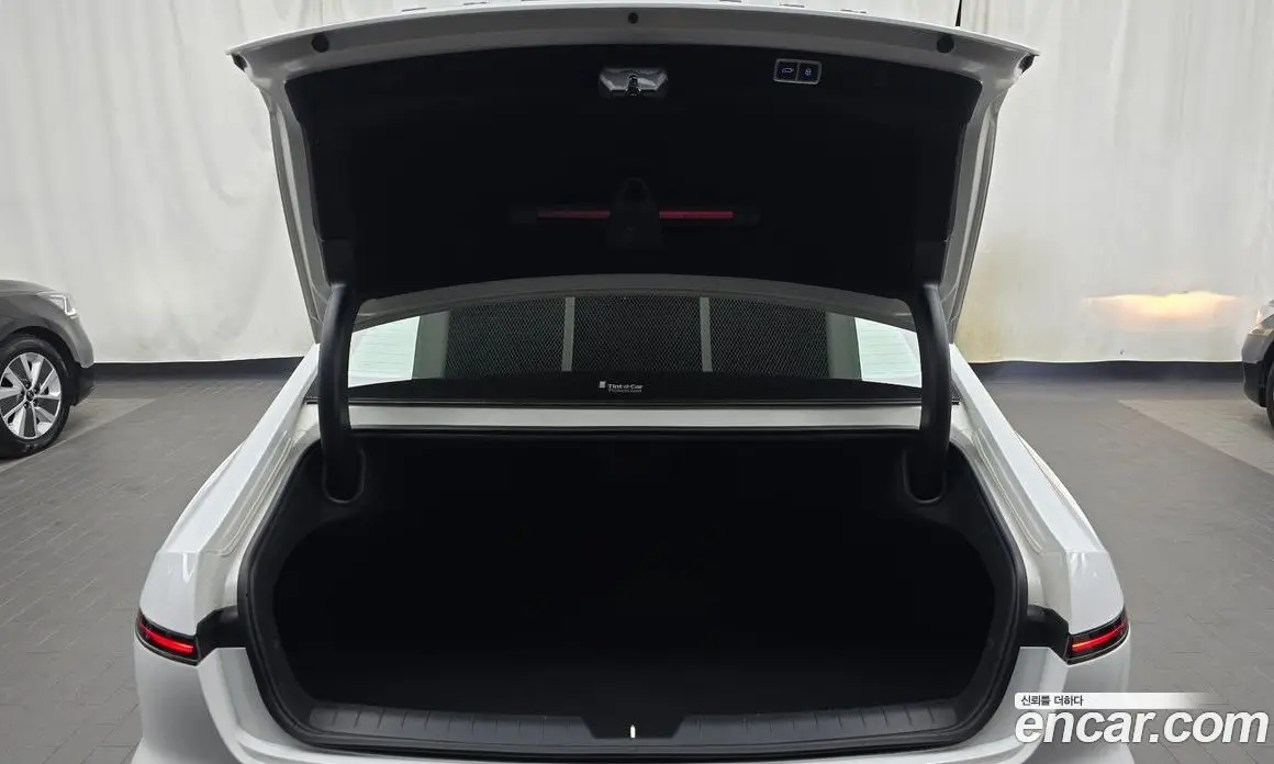 Hyundai Grandeur 2023 1.6 автомат (гидро), фото 26