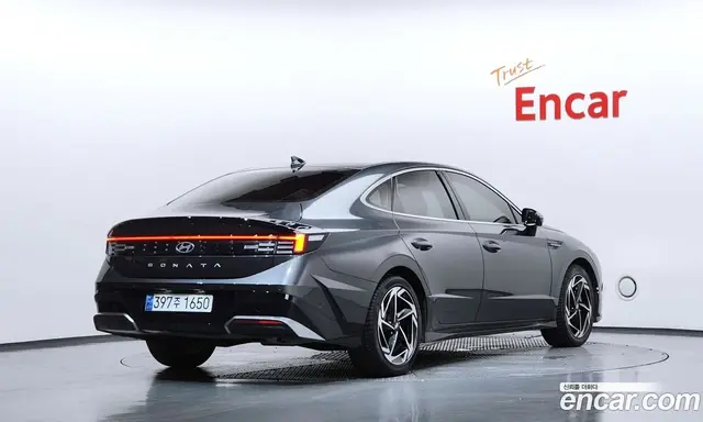 Hyundai Sonata 2023 2.0 автомат (гидро), миниатюра 2