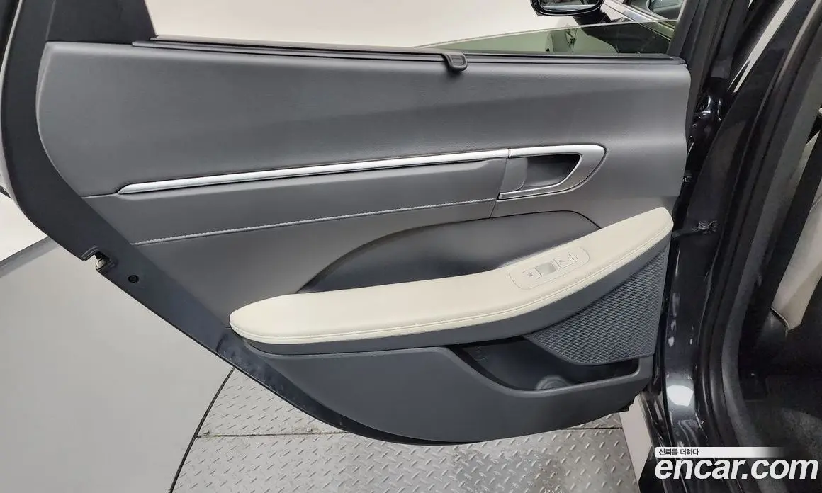 Hyundai Sonata 2023 2.0 автомат (гидро), фото 15