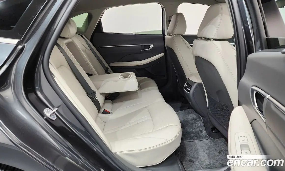 Hyundai Sonata 2023 2.0 автомат (гидро), фото 17