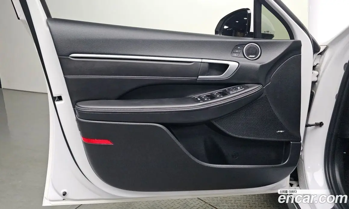 Hyundai Sonata 2024 1.6 автомат (гидро), фото 14