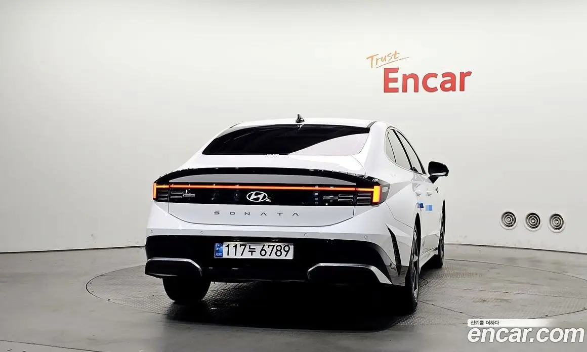 Hyundai Sonata 2024 1.6 автомат (гидро), фото 4