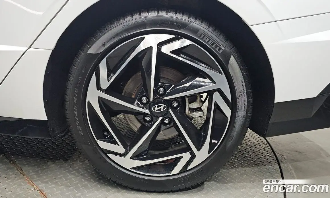Hyundai Sonata 2024 1.6 автомат (гидро), фото 7