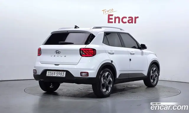 Hyundai Venue 2023 1.6 автомат (гидро), миниатюра 2