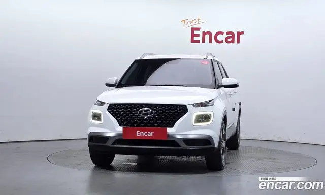 Hyundai Venue 2023 1.6 автомат (гидро), миниатюра 3