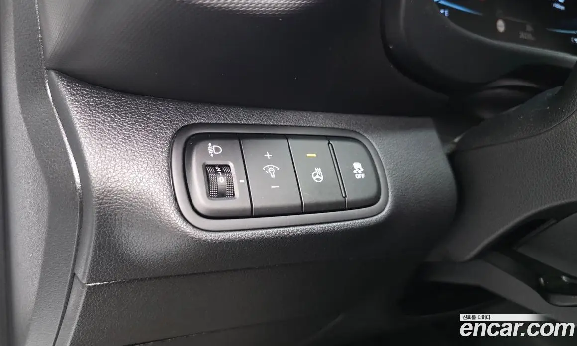 Hyundai Venue 2023 1.6 автомат (гидро), фото 25