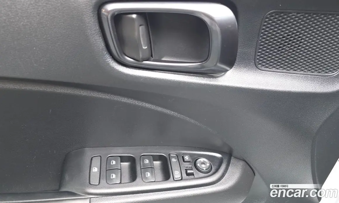 Hyundai Venue 2023 1.6 автомат (гидро), фото 26