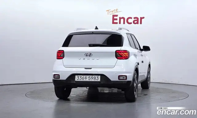 Hyundai Venue 2023 1.6 автомат (гидро), миниатюра 4