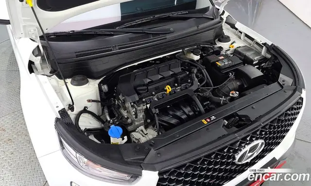 Hyundai Venue 2023 1.6 автомат (гидро), миниатюра 6