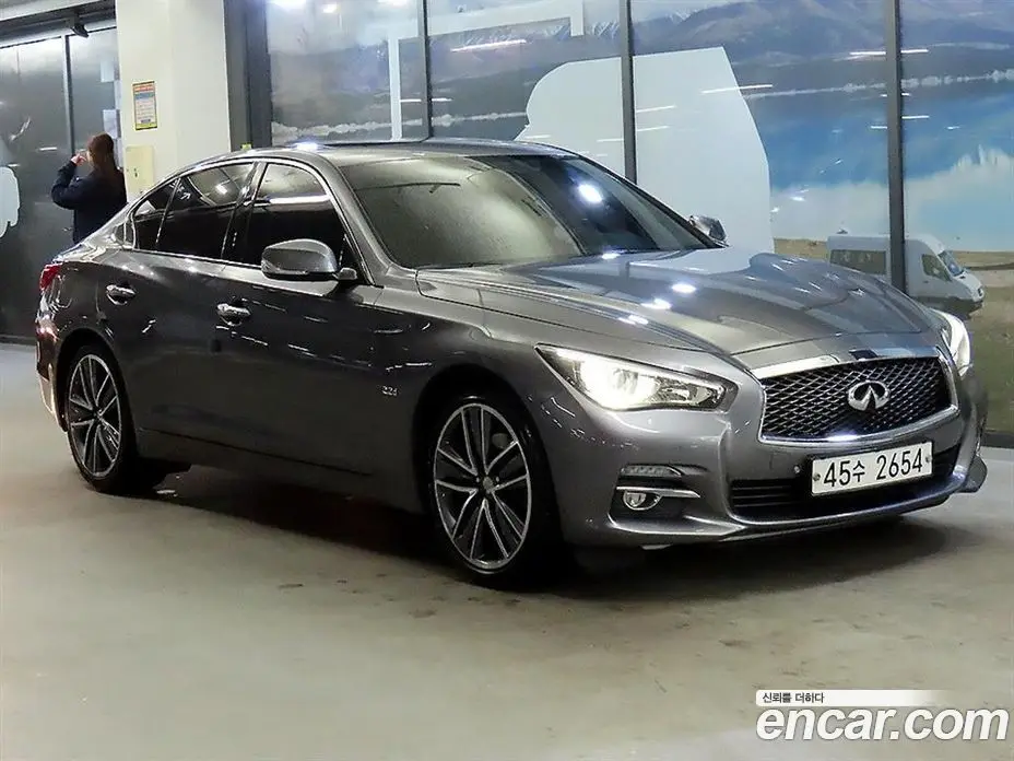 Infiniti Q50 2014 2.1 автомат (гидро), фото 1 Infiniti Q50 2014 2.1 автомат (гидро), фото 1