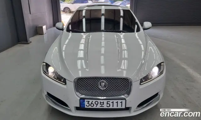 Jaguar XF 2013 2.0 автомат (гидро), миниатюра 1 Jaguar XF 2013 2.0 автомат (гидро), миниатюра 1