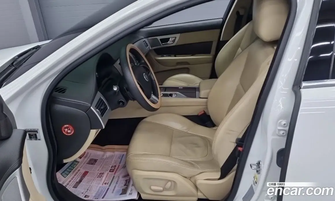 Jaguar XF 2013 2.0 автомат (гидро), фото 12 Jaguar XF 2013 2.0 автомат (гидро), фото 12