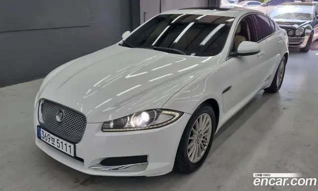 Jaguar XF 2013 2.0 автомат (гидро), миниатюра 4 Jaguar XF 2013 2.0 автомат (гидро), миниатюра 4