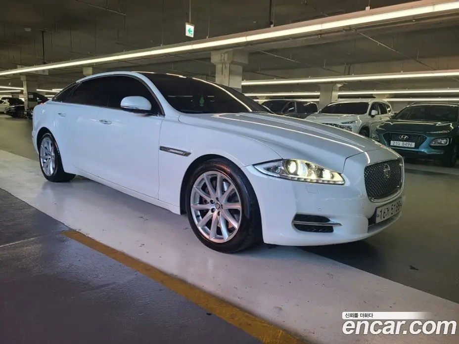 Jaguar XJ 2013 3.0 автомат (гидро), фото 3 Jaguar XJ 2013 3.0 автомат (гидро), фото 3