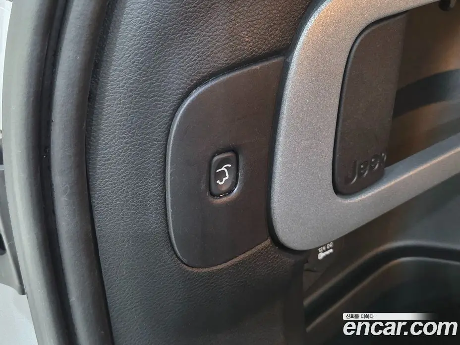Jeep Cherokee 2016 2.4 автомат (гидро), фото 18