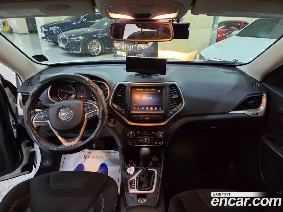 Jeep Cherokee 2016 2.4 автомат (гидро), фото 8