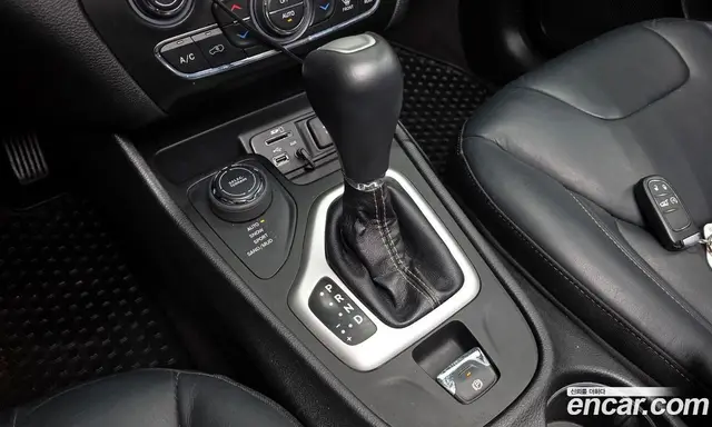 Jeep Cherokee 2017 2.4 автомат (гидро), миниатюра 9