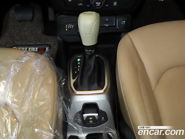 Jeep Renegade 2018 2.0 автомат (гидро), миниатюра 12