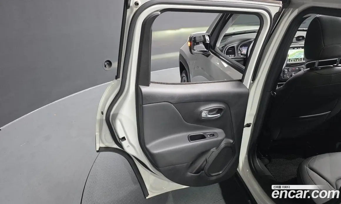 Jeep Renegade 2021 2.4 автомат (гидро), фото 15