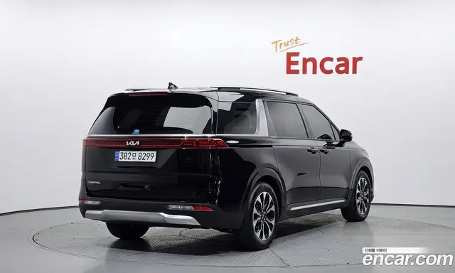 Kia Carnival 2023 2.2 автомат (гидро), миниатюра 2