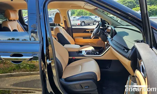 Kia Carnival 2023 2.2 автомат (гидро), миниатюра 11