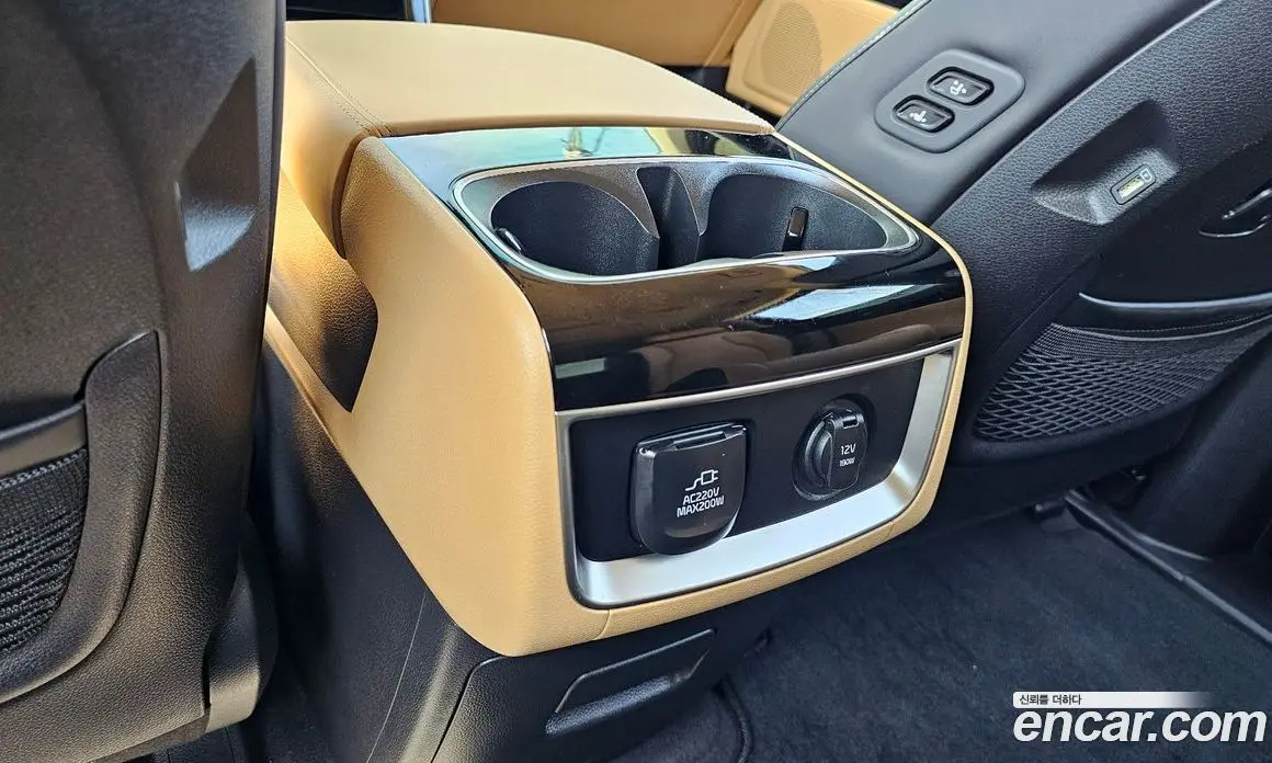 Kia Carnival 2023 2.2 автомат (гидро), фото 18
