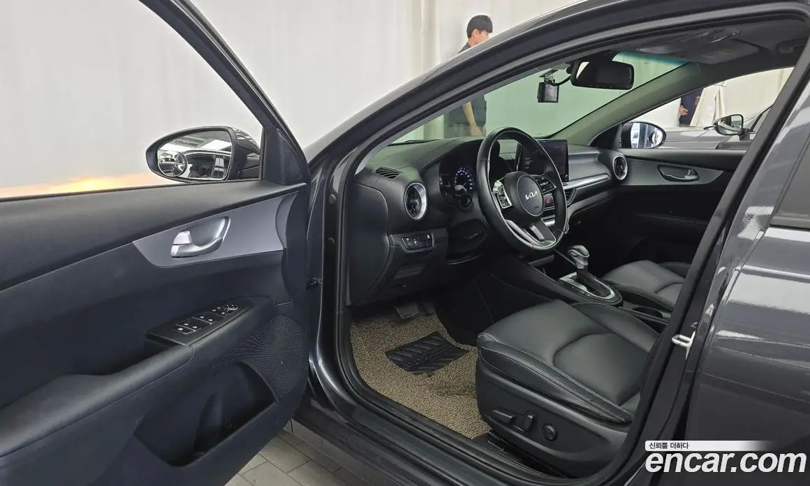 Kia K3 2023 1.6 автомат (гидро), фото 10