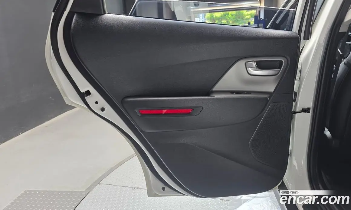 Kia Niro 2022 0.2 автомат (гидро), фото 15