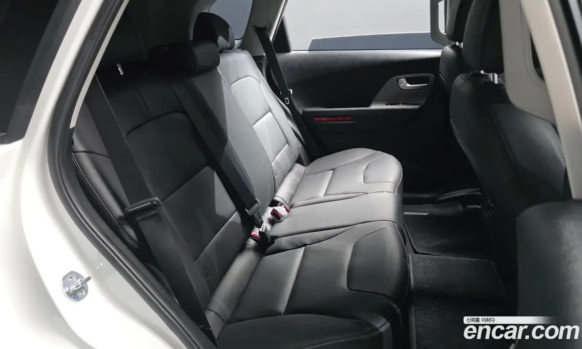 Kia Niro 2022 0.2 автомат (гидро), фото 17