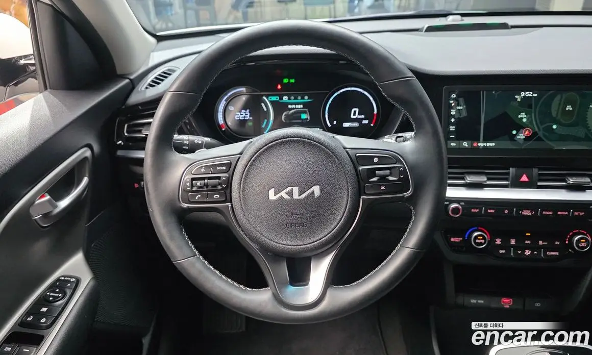 Kia Niro 2022 0.2 автомат (гидро), фото 19