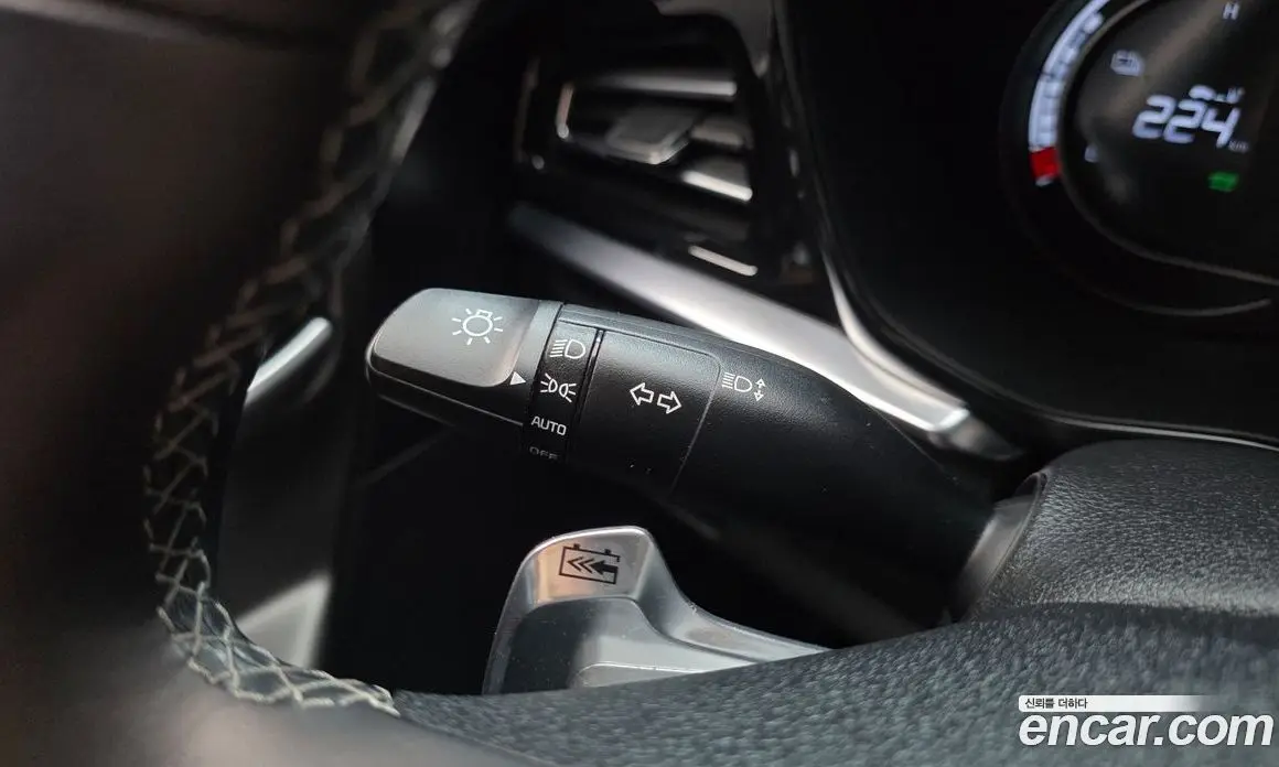 Kia Niro 2022 0.2 автомат (гидро), фото 25