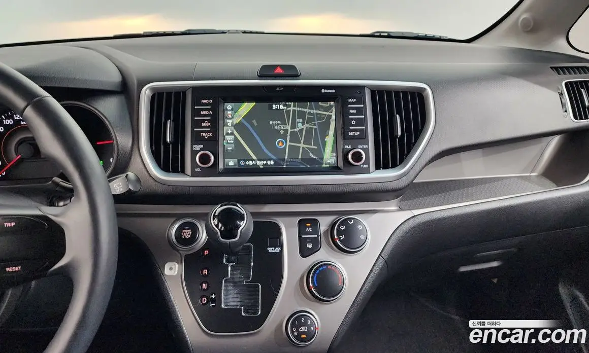Kia Ray 2018 1.0 автомат (гидро), фото 17