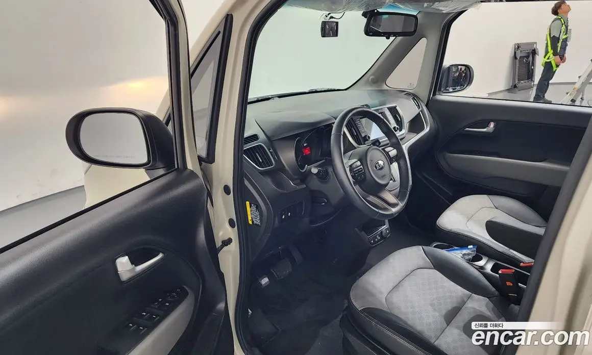 Kia Ray 2018 1.0 автомат (гидро), фото 10
