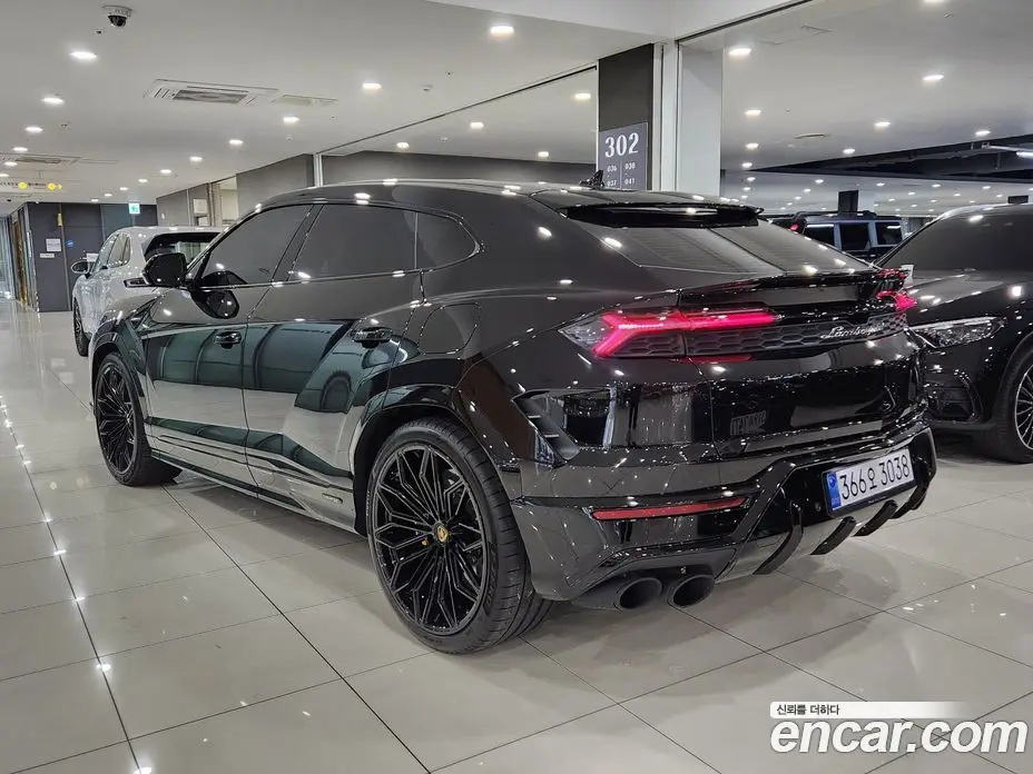 Lamborghini Urus 2025 4.0 автомат (гидро), фото 2 Lamborghini Urus 2025 4.0 автомат (гидро), фото 2