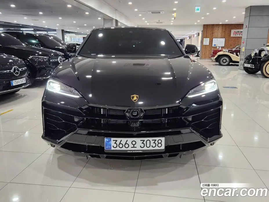 Lamborghini Urus 2025 4.0 автомат (гидро), фото 3 Lamborghini Urus 2025 4.0 автомат (гидро), фото 3