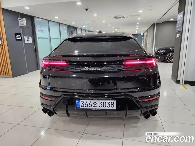 Lamborghini Urus 2025 4.0 автомат (гидро), миниатюра 4 Lamborghini Urus 2025 4.0 автомат (гидро), миниатюра 4