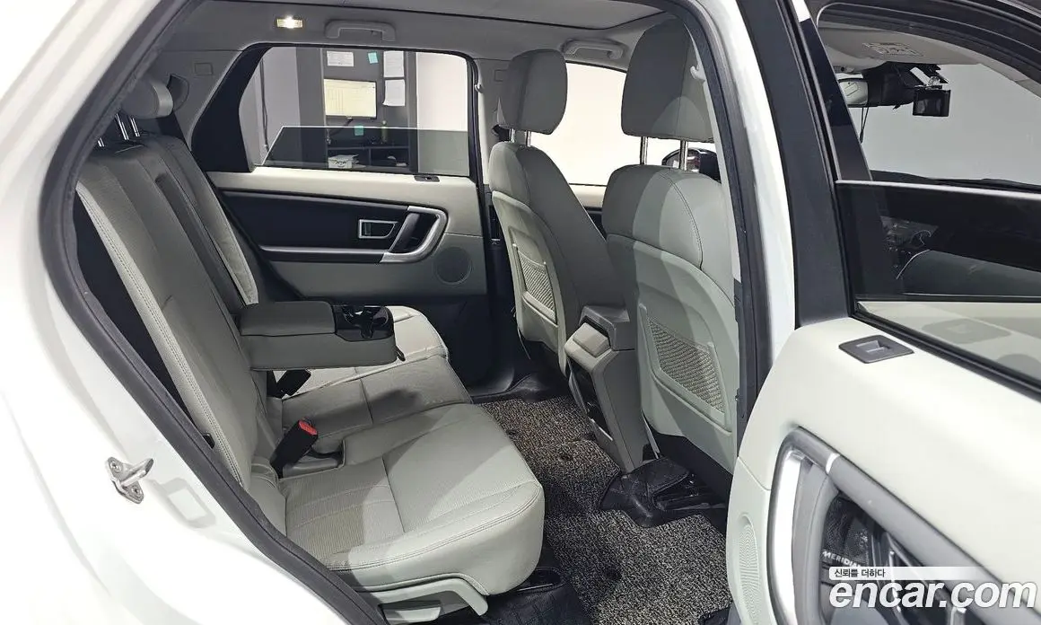 Land Rover Discovery Sport 2018 2.0 автомат (гидро), фото 17