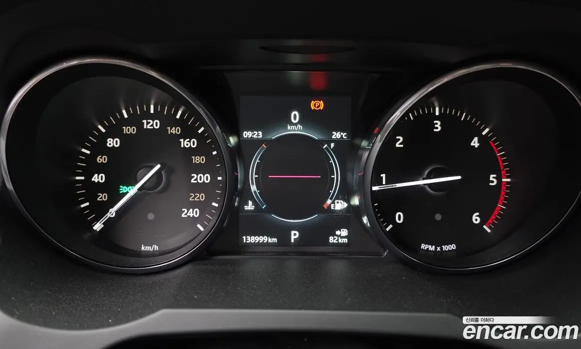 Land Rover Range Rover Evoque 2016 2.0 автомат (гидро), фото 8