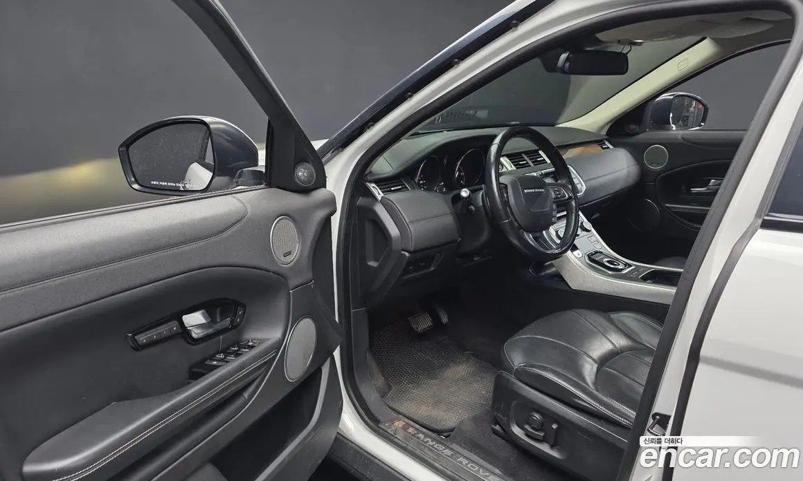 Land Rover Range Rover Evoque 2016 2.0 автомат (гидро), фото 10