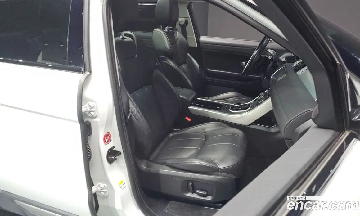 Land Rover Range Rover Evoque 2018 2.0 автомат (гидро), фото 12