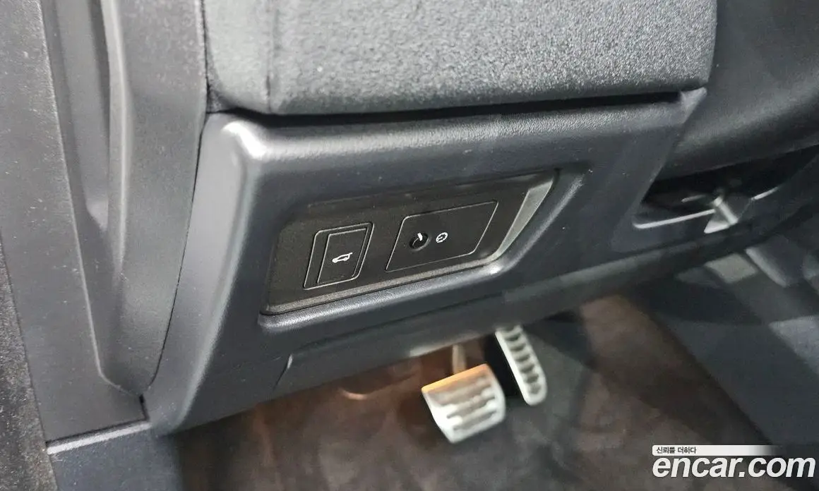 Land Rover Range Rover Evoque 2018 2.0 автомат (гидро), фото 16