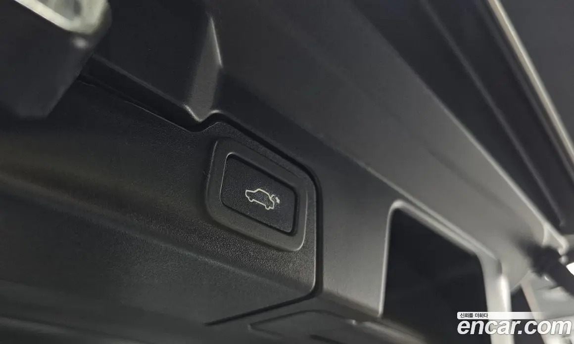 Land Rover Range Rover Evoque 2018 2.0 автомат (гидро), фото 17