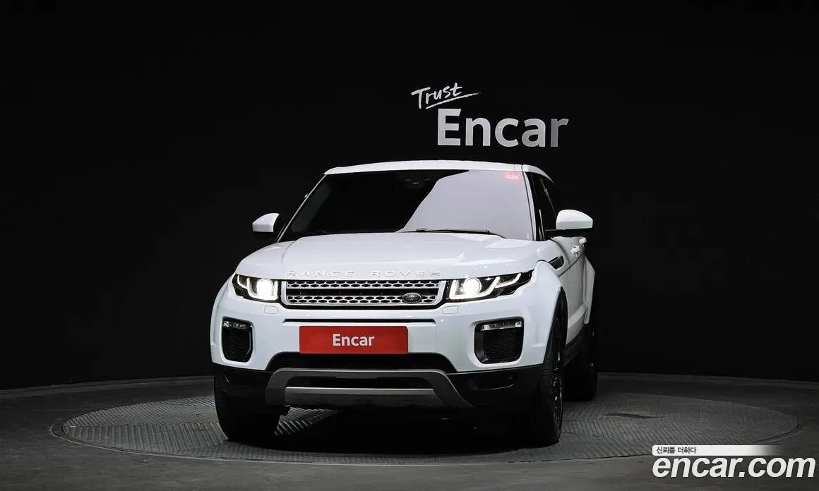 Land Rover Range Rover Evoque 2018 2.0 автомат (гидро), фото 3